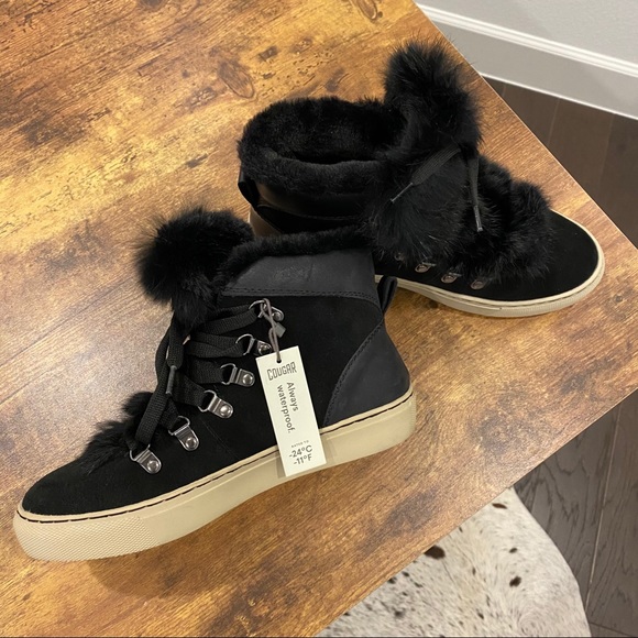 Cougar Shoes - Cougar Dani Black Leather Fur Bootie 7